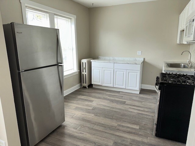 Building Photo - 4058 W Dickens Ave