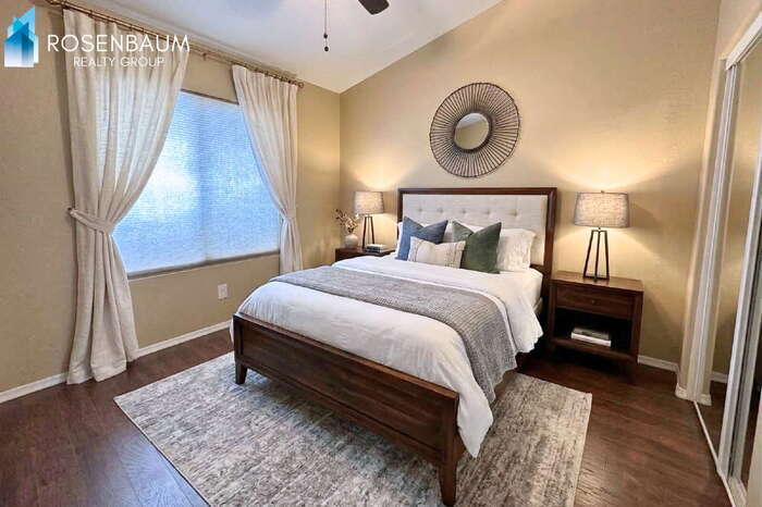 Building Photo - 2030 W Carson Rd