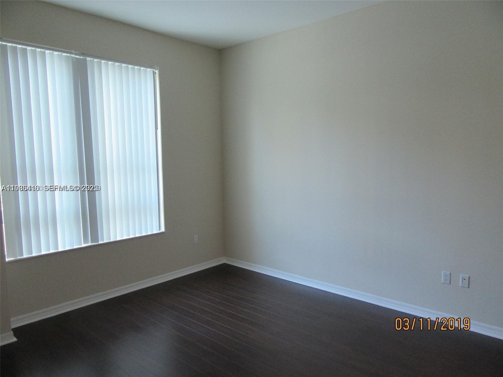 Building Photo - 950 Brickell Bay Dr