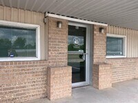 Building Photo - 521 S Access Rd