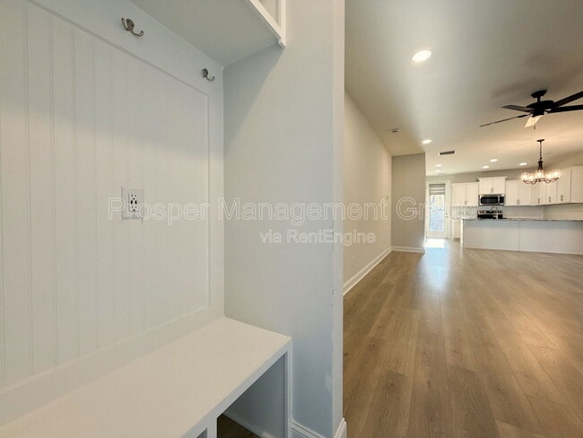 Building Photo - 8650 Windsor Hill Blvd