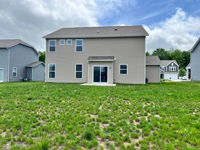 Building Photo - 5656 Grosbeak Dr