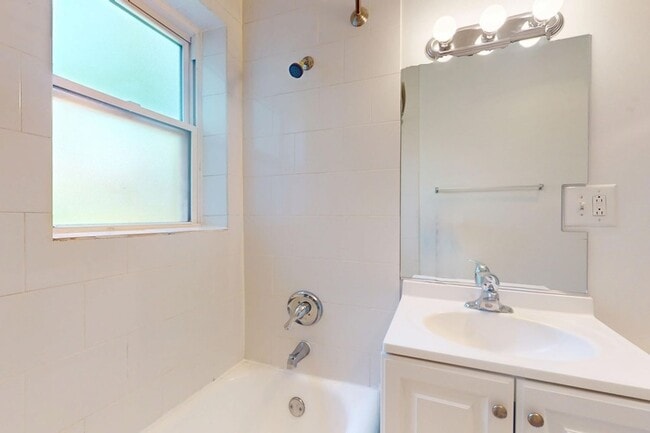 Floorplan - 5222-38 S. Drexel Avenue
