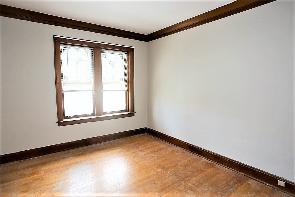 Building Photo - 3844 N Bernard St