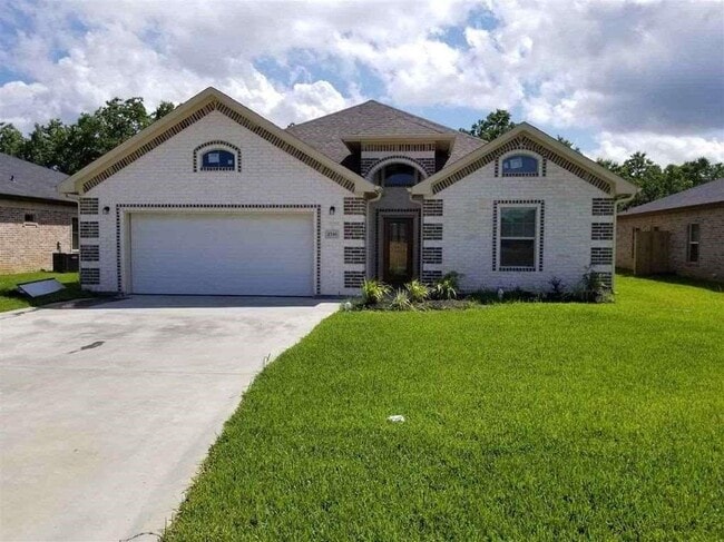 Primary Photo - 2741 Amber Ave
