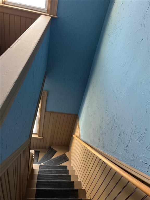 Building Photo - 5 Ryan Ave