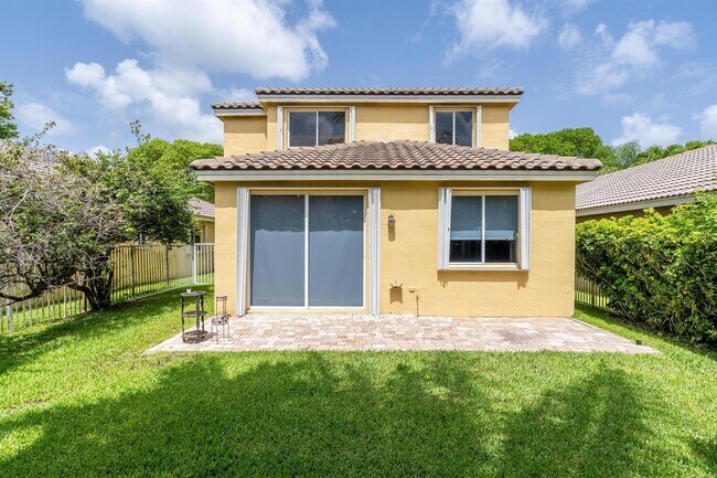 Building Photo - 4319 Greenbriar Ln