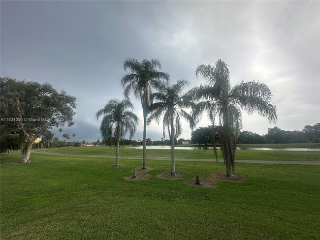 Primary Photo - 16251 Golf Club Rd