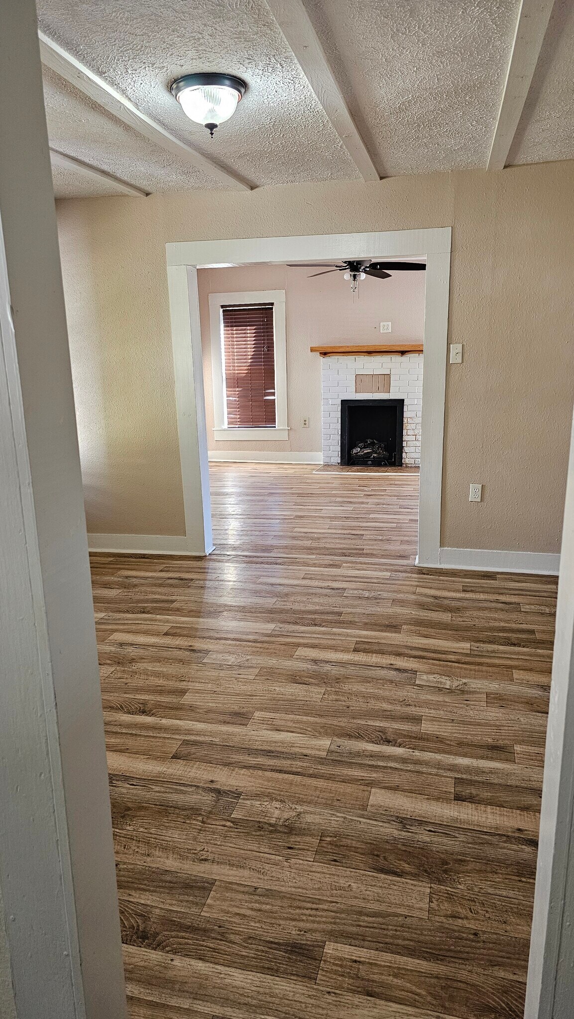 Building Photo - 5051 State Hwy 135 N