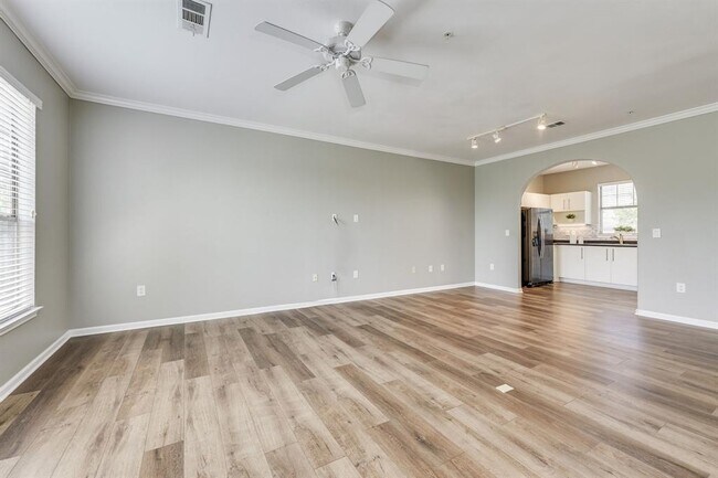 Building Photo - 11203 Ranch Rd 2222