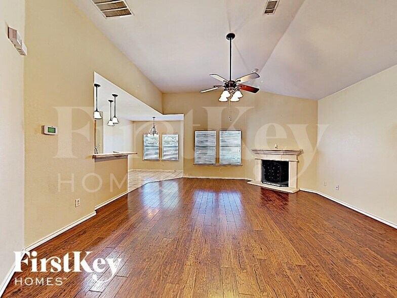 Building Photo - 5108 Parkplace Dr