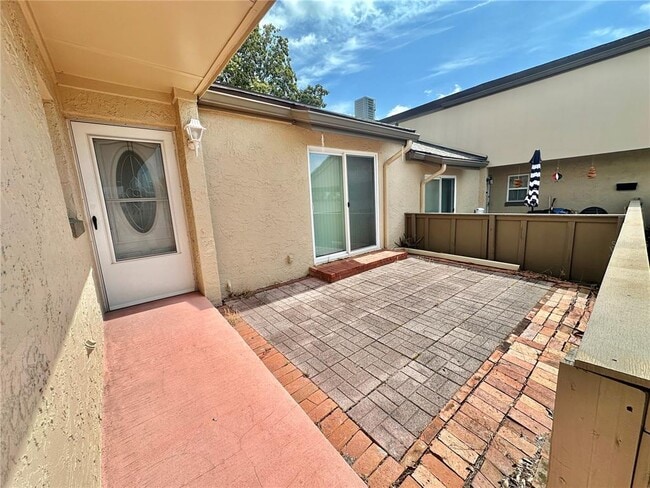 Building Photo - 256 Windmeadows St