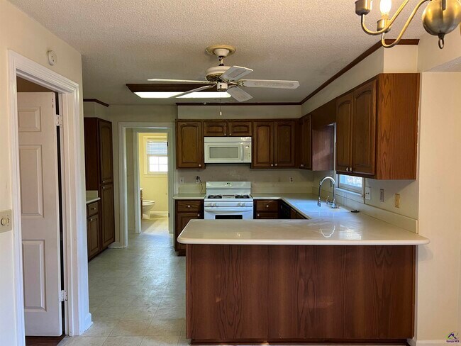 Building Photo - 115 Wedgewood Ct