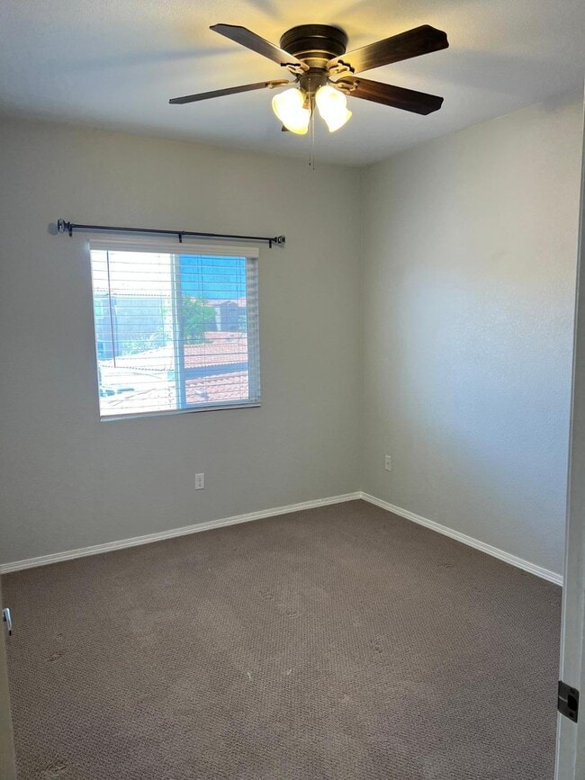 Building Photo - 6800 Vista Del Norte Dr NE