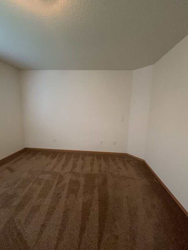 Building Photo - 208 Bentley Park Loop