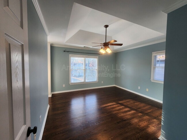 Building Photo - 3239 Osborne Rd NE