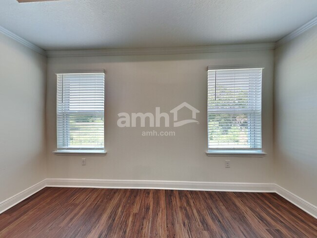 Building Photo - 27264 St Andrews Ave