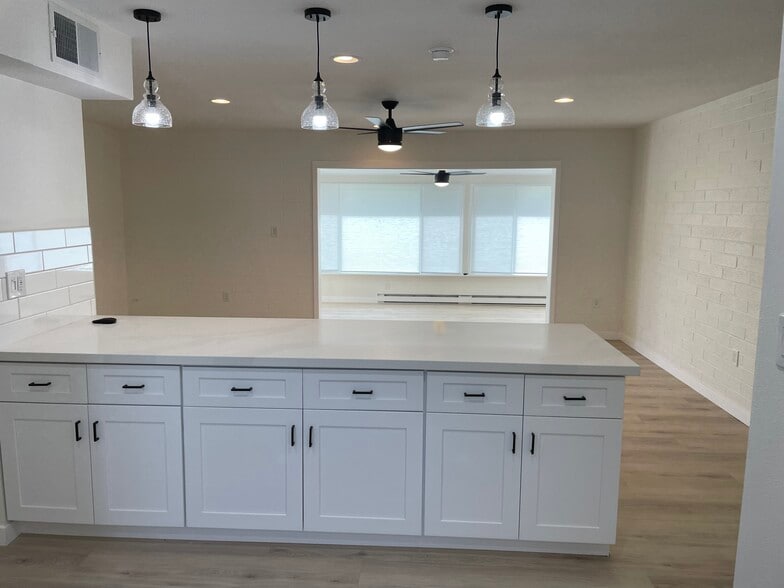 Building Photo - 11227 N Coggins Dr