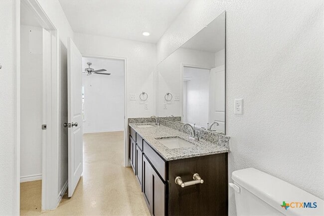 Building Photo - 1226 Lehmann Dr