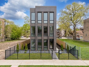 Building Photo - 5921 S Calumet Ave