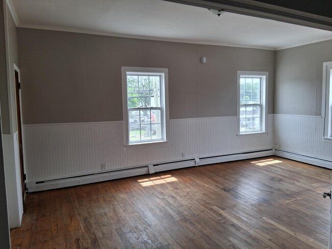 Building Photo - 1424 NY-49