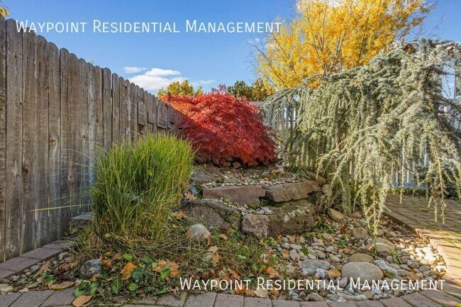 Building Photo - 4917 N Contour Way