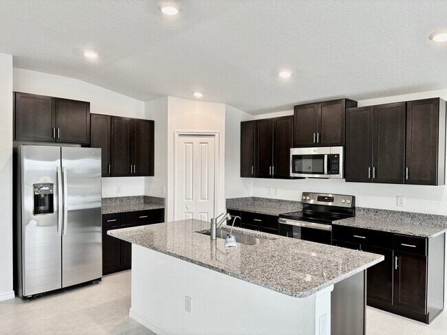 Building Photo - 11237 Linden Depot Rd