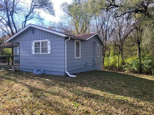 Building Photo - Nice, big, and updated 2BR rancher with full basement, parking off street and carport!