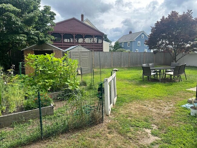 Building Photo - 66 Summer St