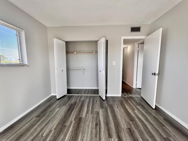 Building Photo - 6289 Lear Dr