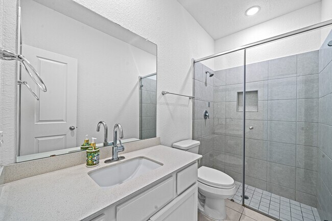 Building Photo - 2221 Forest Trace Ln