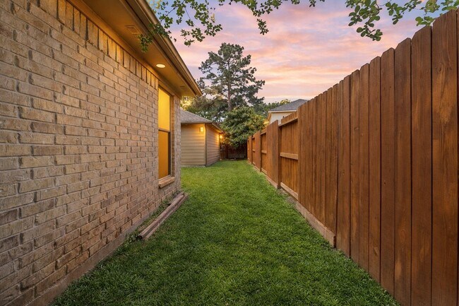 Building Photo - 17526 Golden Glade Ln