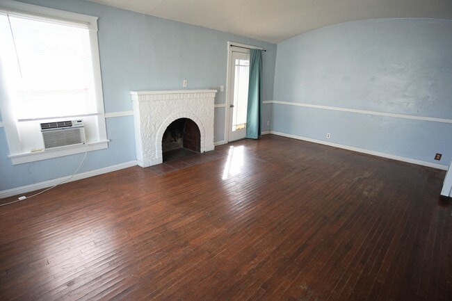 Building Photo - 127 Quincy St