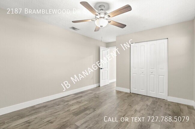 Building Photo - 2187 Bramblewood Dr S