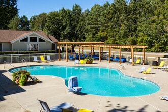 Building Photo - Southwinds Point