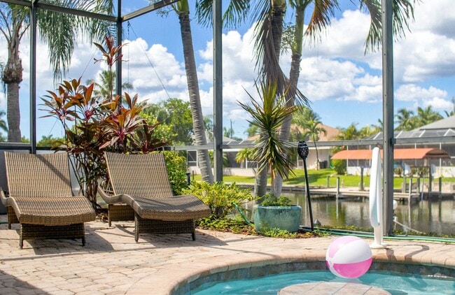 Building Photo - Seabird Villa