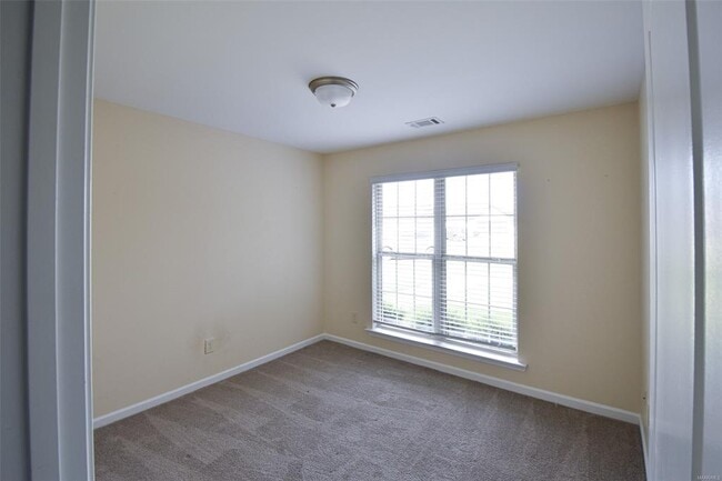 Building Photo - 161 Hideaway Ln