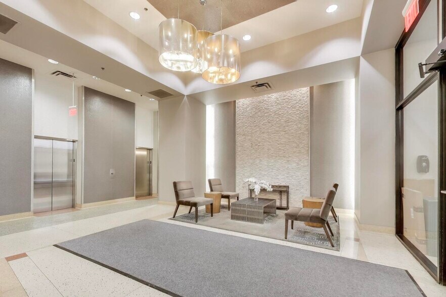 Building Photo - 435 W Erie St