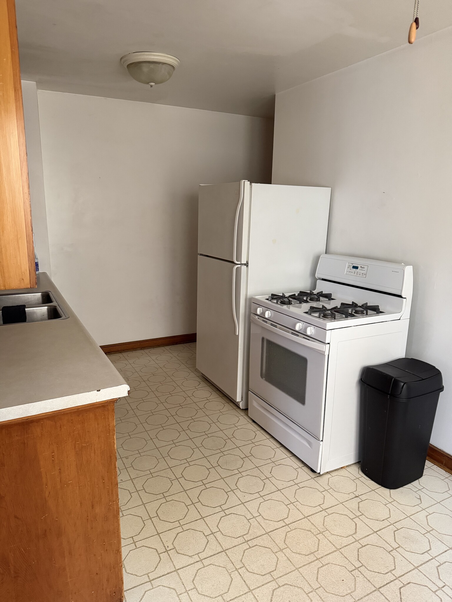 Building Photo - 4304 Cedar Ave S