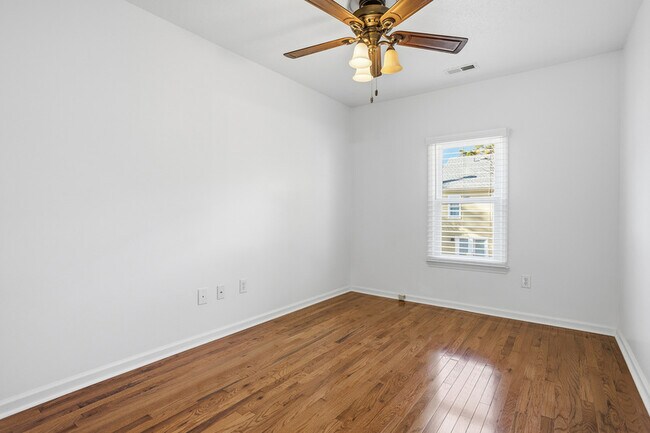 Building Photo - 5615 Wispy Willow Ln