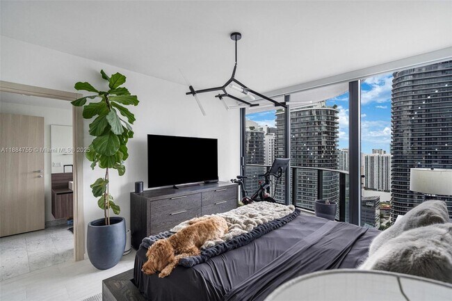 Building Photo - 1000 Brickell Plaza