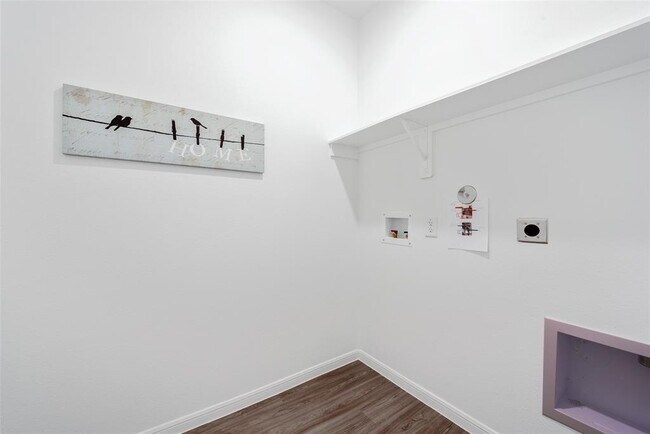Building Photo - 340 Appaloosa Dr
