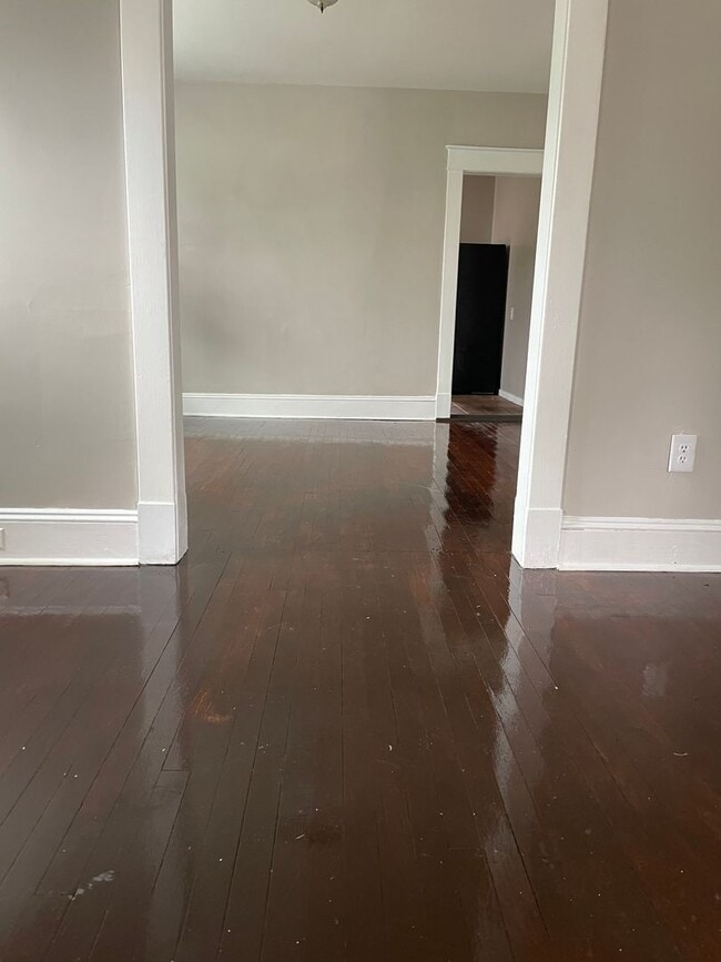 Building Photo - 3 Bedroom 1 Bath Single story