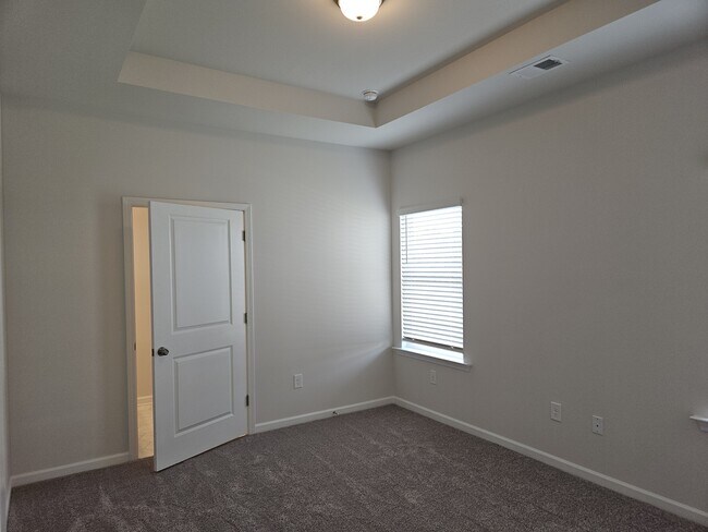 Building Photo - 14 Gresham Ct