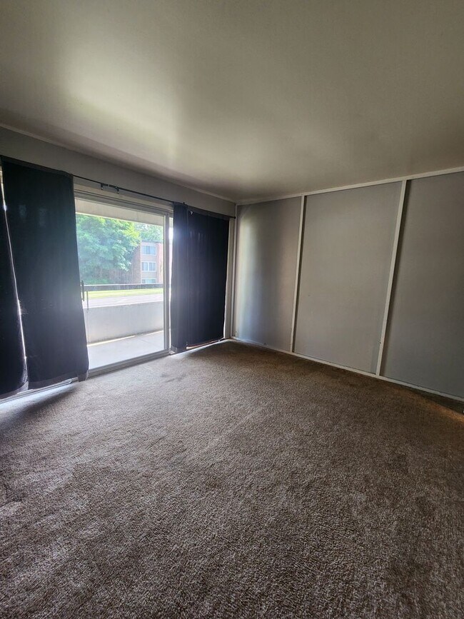 Building Photo - Two Bedroom Available near EMU | Flexible Lease Start Date