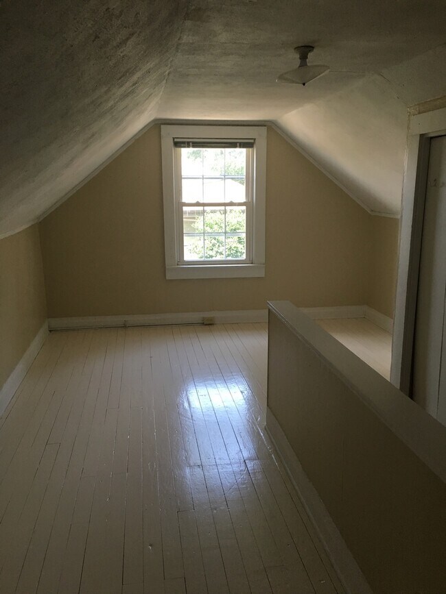 Building Photo - Greenville, 2BD/1BA, 1100SF