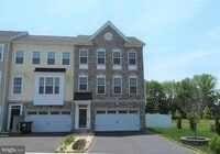 Building Photo - 220 Jenny Dr