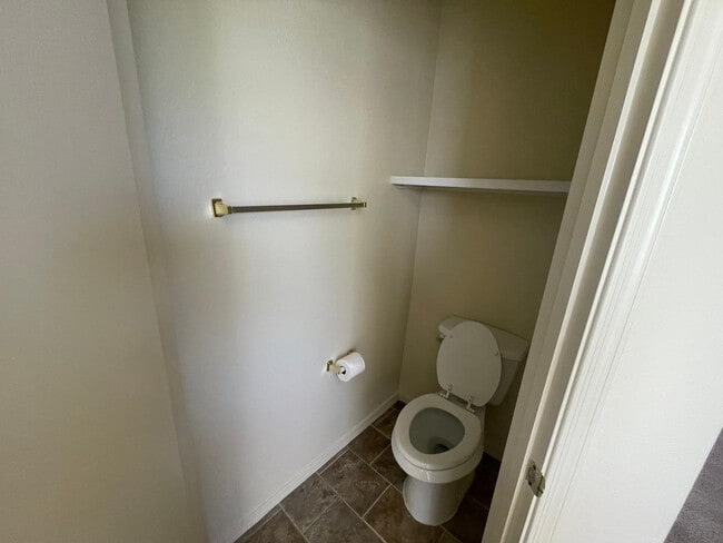 Building Photo - 324 W Colt Rd