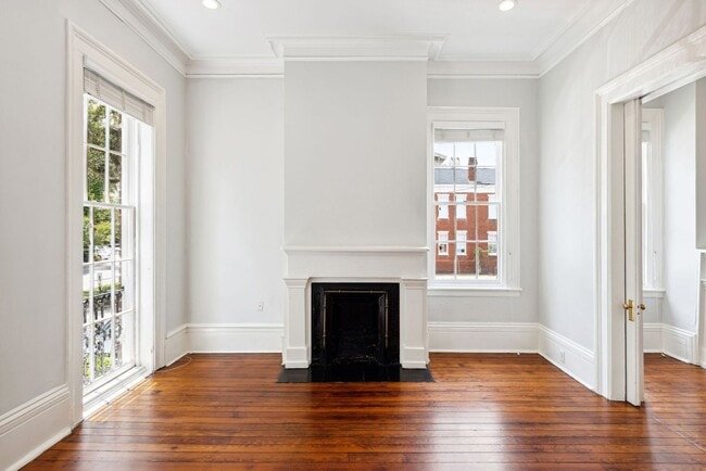 Building Photo - Historic One Bedroom Apartment in Downtown Savannah