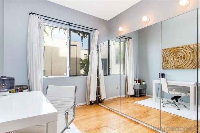 Building Photo - Live in the Heart of Little Italy! 2BD/2BA Modern Condo!